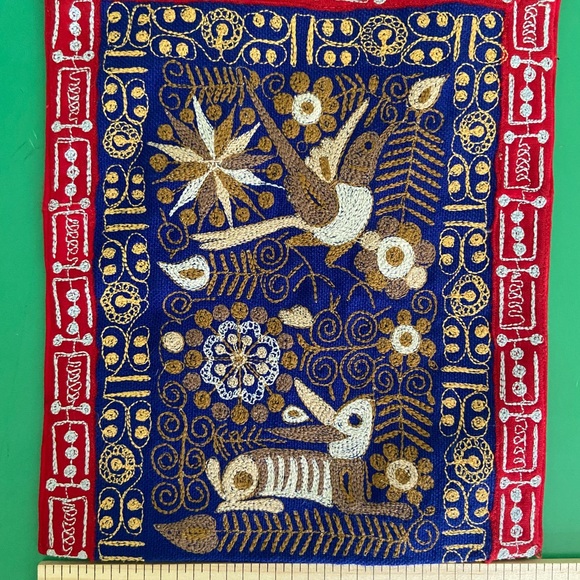 Beautiful hand embroidered purse from Peru - Picture 3 of 4